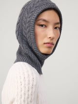 LISA YANG YLDA CABLE KNIT CASHMERE BALAKLAVA IN GRAPHITE