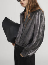 FRAME THE SHINY STAPLE BLOUSE IN GUNMETAL