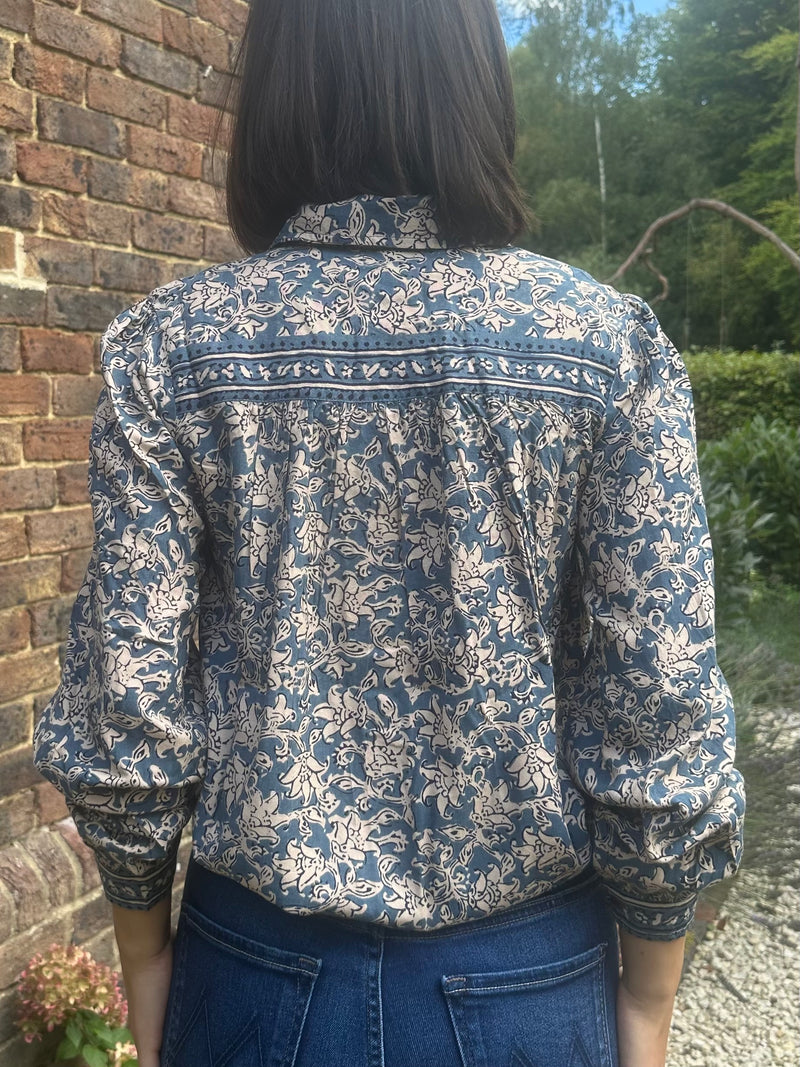 MAISON HOTEL STELLA BLOUSE IN TEAL