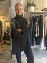 PRE-OWNED WE NORWEGIANS SETESDAL LONG SWEATER S/M RRP £535