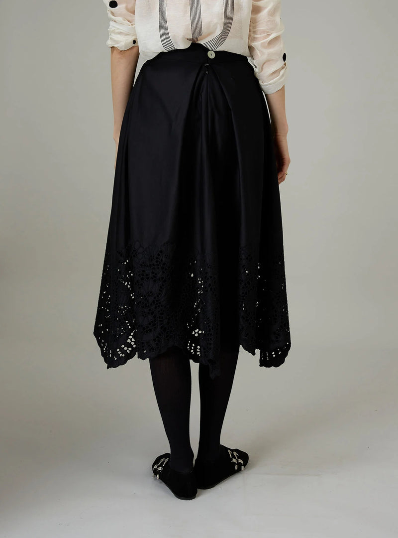 THIERRY COLSON WYNONA SKIRT IN SATIN GUIPURE