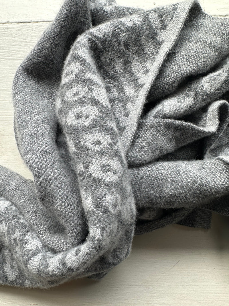 PRE-OWNED LAMBSWOOL SCARF FROM HIKARU NOGUCHI RRP £295