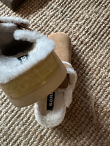 PRE-OWNED SOREL SHEARLING CLOGS UK 7 RRP £130