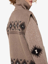 WE NORWEGIANS HOVDEN VEST IN SAND