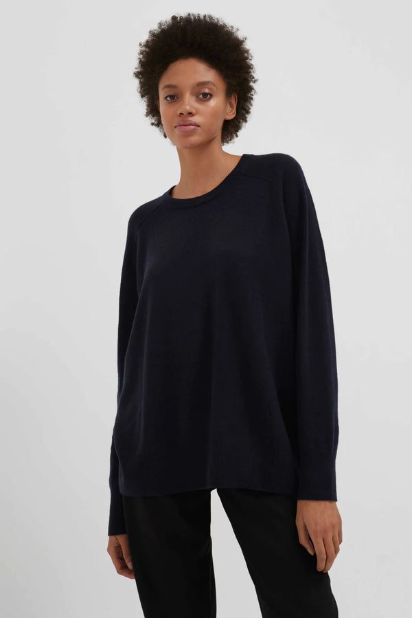 CHINTI & PARKER NAVY SLOUCHY CASHMERE SWEATER