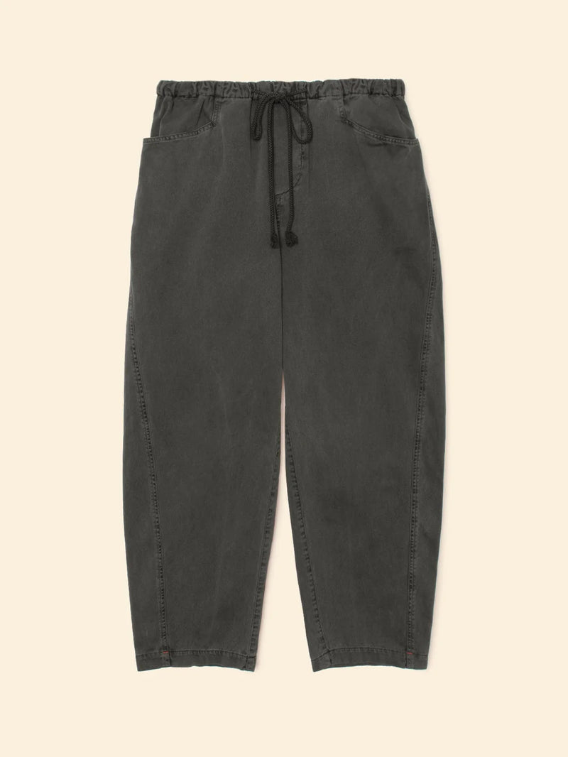 XIRENA BAXTER PANT IN CARBON