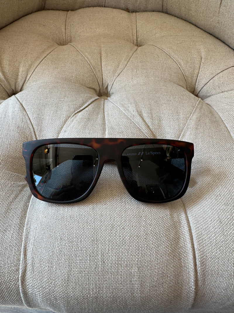PRE-OWNED LE SPECS SUNNIES RRP £85