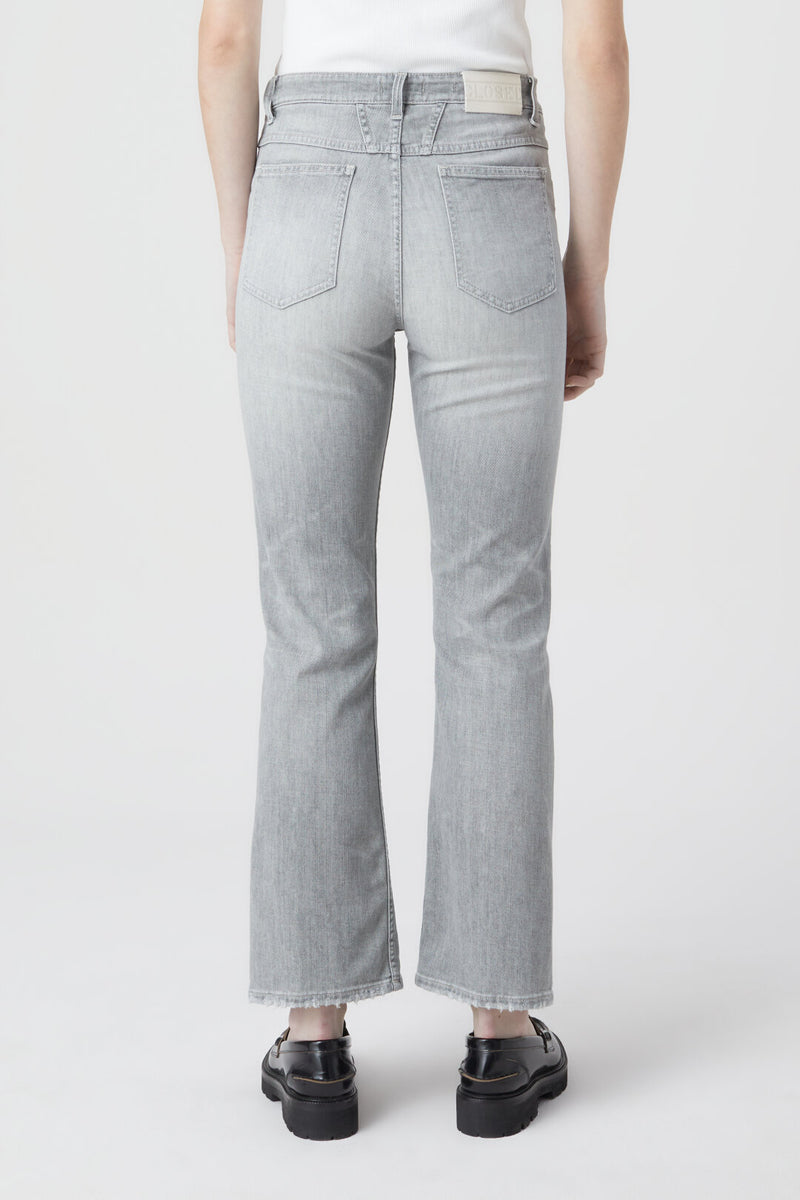 CLOSED VINTAGE BAYLIN IN MID-GREY