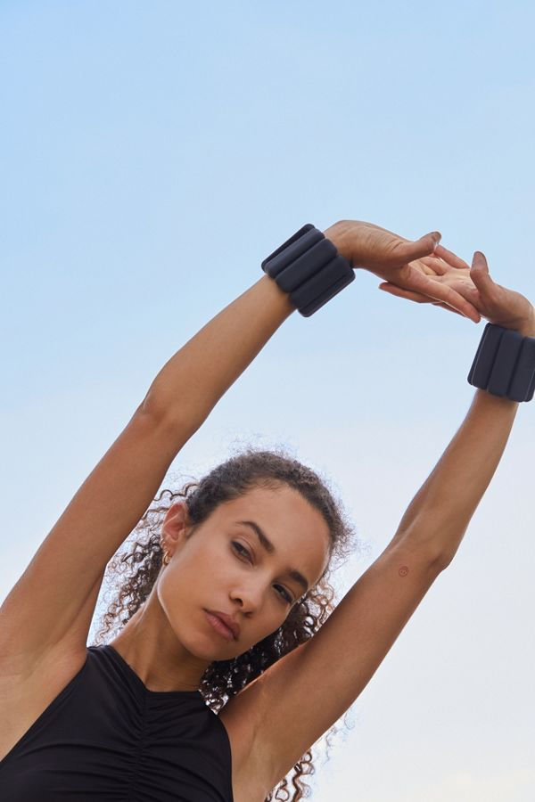 BALA BANGLES WRIST ANKLE WEIGHTS IN HEATHER STIL Lifestyle