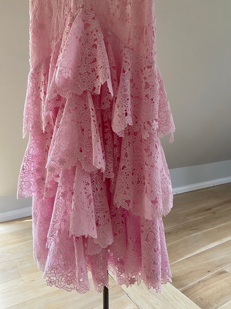 AMANDA SEYFRIED PRE-OWNED GIAMBATTISTA VALLI LACE DRESS RRP 3500 | STIL Lifestyle AMANDA SEYFRIED PRE-OWNED GIAMBATTISTA VALLI LACE DRESS RRP 3500 | STIL Lifestyle